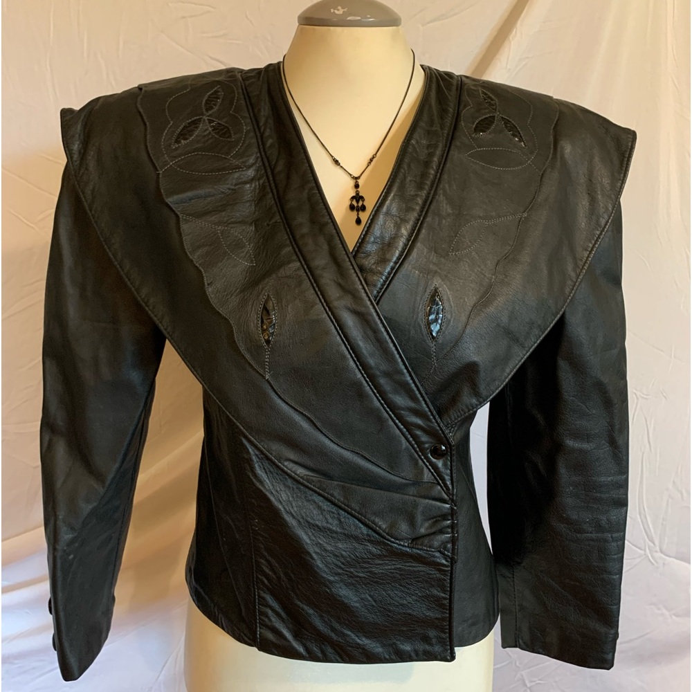 Genuine leather NWOT size 00 jacket